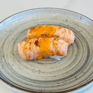 654.NIGUIRI SALMAO MAYO 6PCS