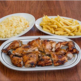 Menu Familiar para 4 ou 5 Pessoas Com 4 Bebidas