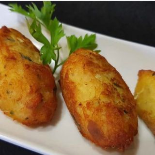 4 Unidade Pastéis de Bacalhau