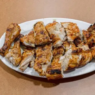 Frango Assado Inteiro Com Molho