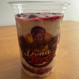 Bolo no Pote Frutos Vermelhos