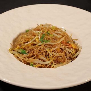 Massa de arroz salteado