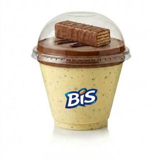 Mousse de Maracujá com Casquinha de chocolate+ Bis