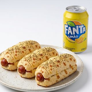 3 Pães de Queijo Dog+ Bebida