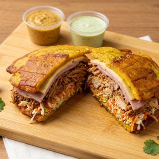 Patacão de Carne Desfiada
