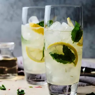 Limonada de Gengibre e Hortelã