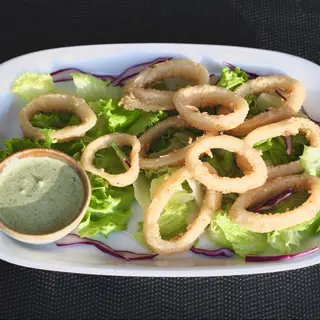 Lulas à Andaluza com Aioli