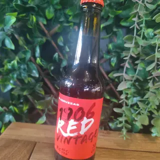 1906 Red
