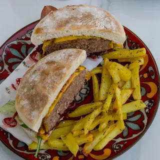 Hamburguer no bolo do caco XL