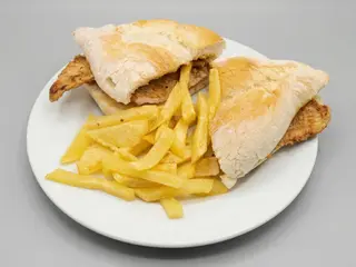 Prego de Frango à Papa Lido c/ Batata Frita
