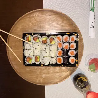 California salmão + Maki salmão 28 Peças