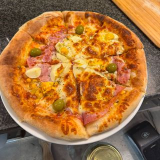 Pizza Portuguesa