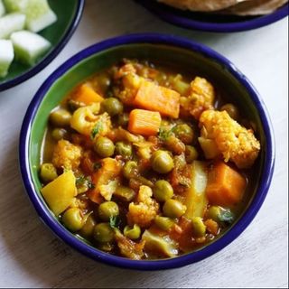 Mix vegetables curry with rice