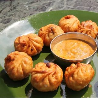 Veg fried momo
