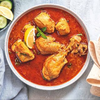 Chicken vindaloo with rice