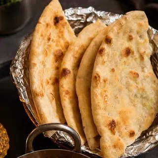 CHEESE & GARLIC NAAN