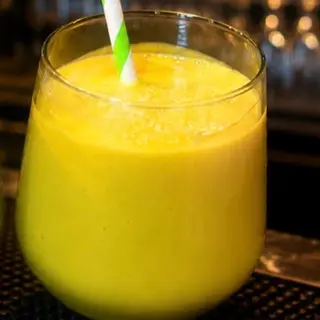 MANGO LASSI