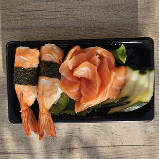 XS03-Salmon & Shrimp