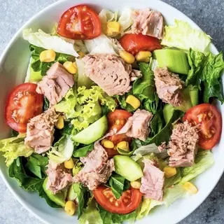 Salada atum