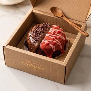 Mini bolo vulcão metade chocolate metade morango