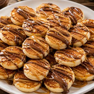 20 Mini panquecas com 1 Topping Liquido