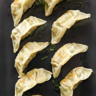 S29. Gyozas de Frango 8-Pecas