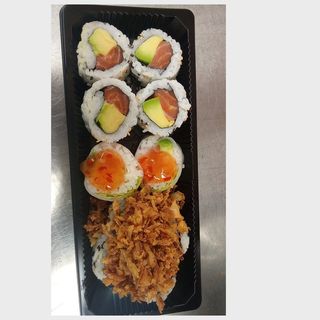S36. Sushi Misto Com Cebola Frita 10-Pecas