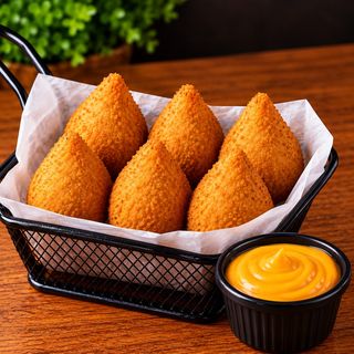 6 Mini Coxinhas 40g+ 1 Molho