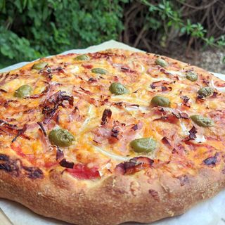 Pizza Portuguesa