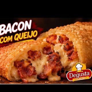 Pastel de bacon e queijo