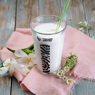 Milkshake cu înghețată* de vanilie