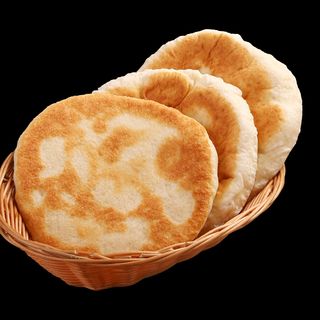 Turta casei la tigaie cu usturoi