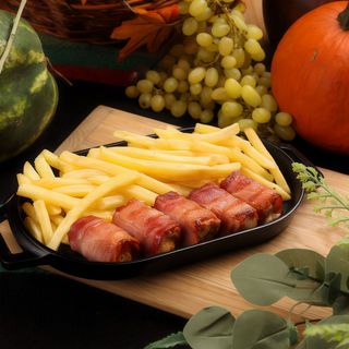 Frigarui de pui in bacon