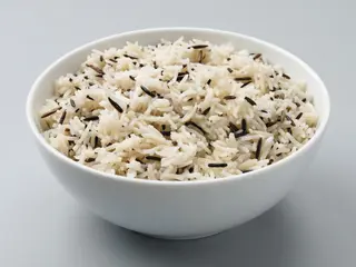 Orez salbatic cu zucchini