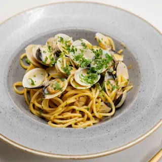 Spaghetti A.O.P cu Vongole