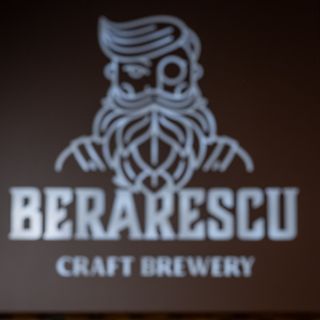 CARTOFI LA CUPTOR CU PARMEZAN