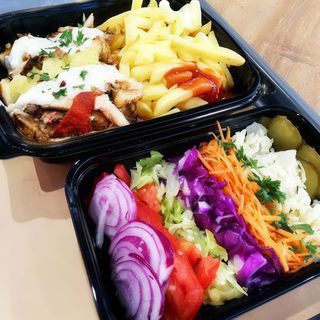 Kebab de pui libanez la farfurie