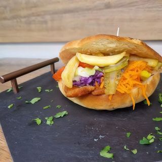 Sandwich snitel porc - mare