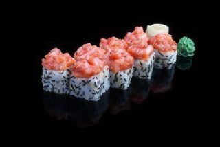 Spicy salmon roll (8buc)