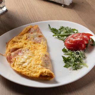 Omleta cu sunca si cascaval 