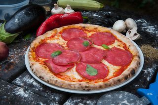 Pizza Salame