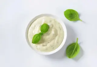 sos de maioneza cu usturoi