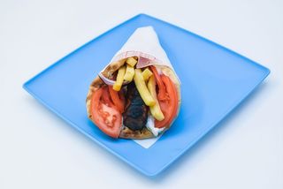 Sheftalia - mici ciprioti in prapur de miel la pita