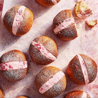 Maritozzi cu Zmeură