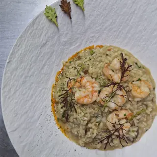 Risotto cu cozi de creveti, ciuperci de padure si busuioc