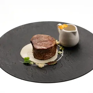 Muschi de vita cu sos gorgonzolla