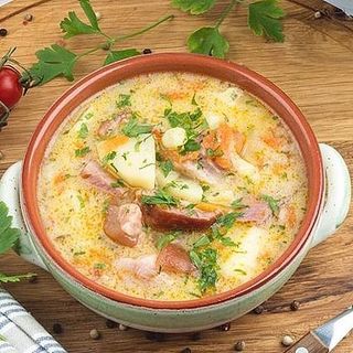 Ciorba de cartofi cu afumatura