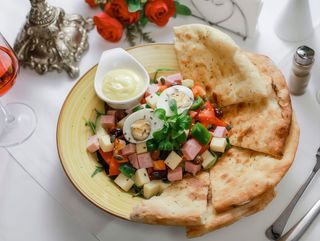 Salata Bulgareasca, cu Foccacia