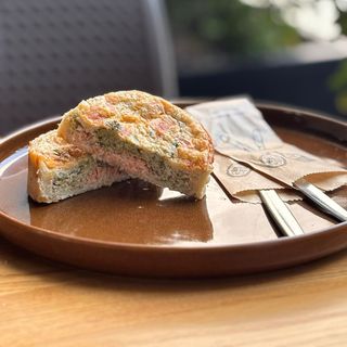 Tarta cu somon si brocoli