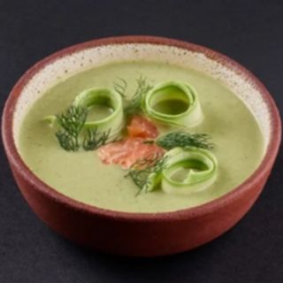 Supă cremă de dovlecel  cu somon